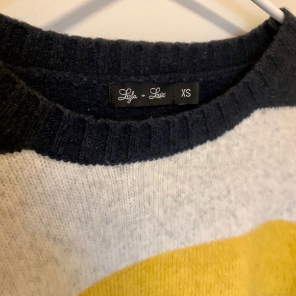 Gorgeous cozy sweater - Picture 3 of 3